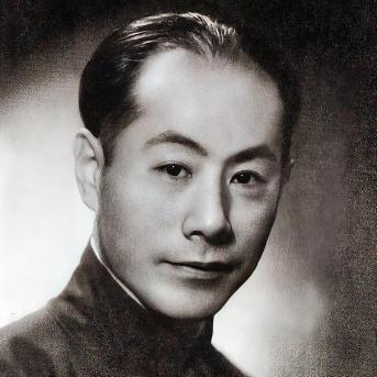 1948年，70岁穷困潦倒的袁克定流落街头，却遇到了曾经的老仆人，仆人每天上街帮