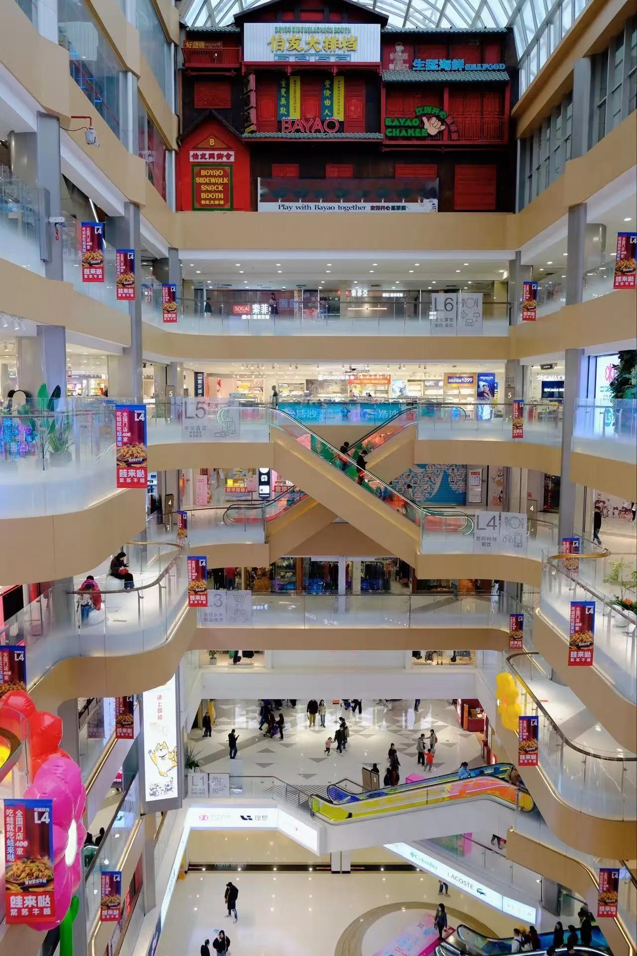 为什么超市里的牛奶盒都是方的，可乐瓶却是圆的？这看似随意的设计，绝非偶然。想通这