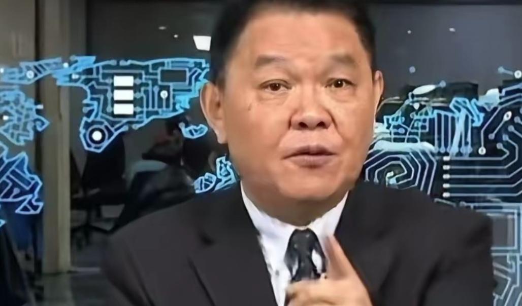 这两天台湾那边一个叫黄征辉的退役舰长上了电视，一上来就火力全开，直接把两岸议题讲