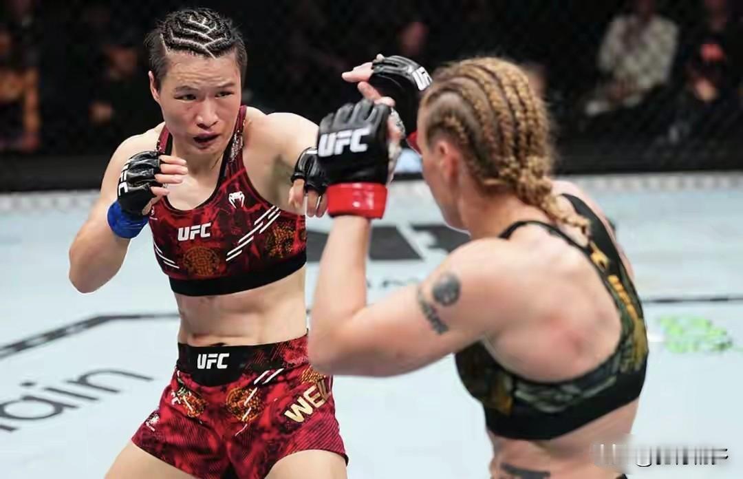 11月16日，张伟丽挑战UFC蝇量级冠军失利，遗憾未能夺得冠军宝座。张伟丽连续