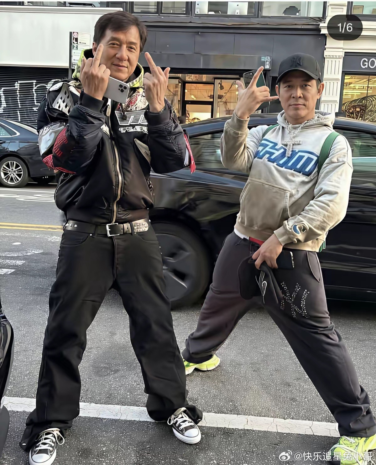 成龙右边的功夫明星谁啊？