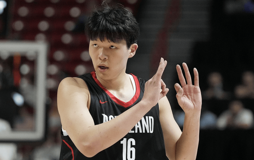 博主: 杨瀚森接到召回通知后去球馆加练, 明天与开拓者会合