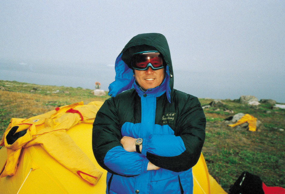 全球极寒地10件有7件波司登自从之前在进山被温差狠狠上了一课后，本人对穿衣的要