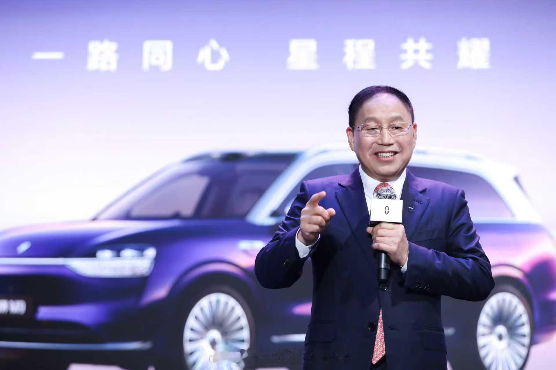 5年时间，问界品牌达成了100万销量，余承东表示接下来将不断地把高的质量、卓越的