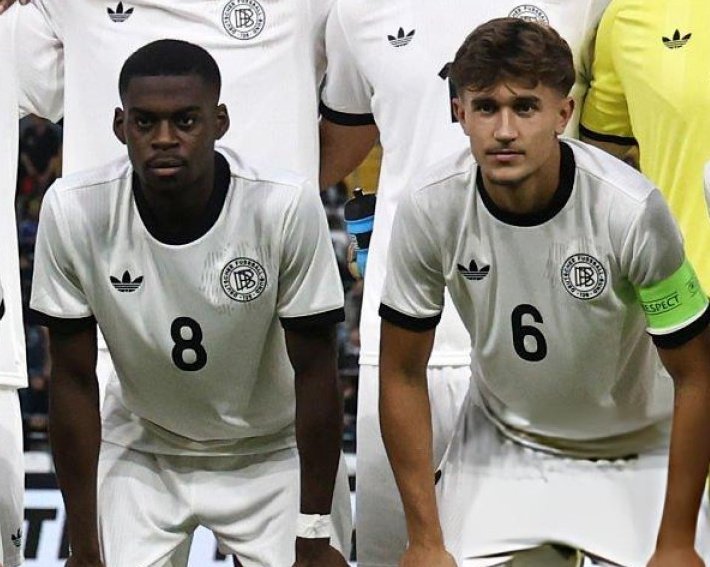 比朔夫谈到阿塞科今夏重返拜仁：“阿塞科是个很棒的小伙子，我通过国家队认识他很久了