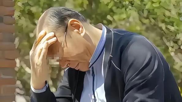 “毫无诚信！”深圳一男子购买养老保险，保单约定60岁起按月领取50万元，他连续缴