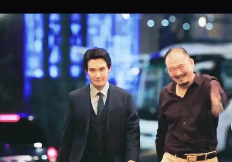 姨妈也是真心关心我。怕我老来无人照顾。可是，姨妈不知道我是谁。我是经营代孕机构