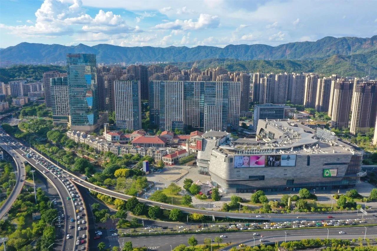 【房价从2.9万/平米回落到1.3万/平米！福州东二环的房价还在下探】东二环曾