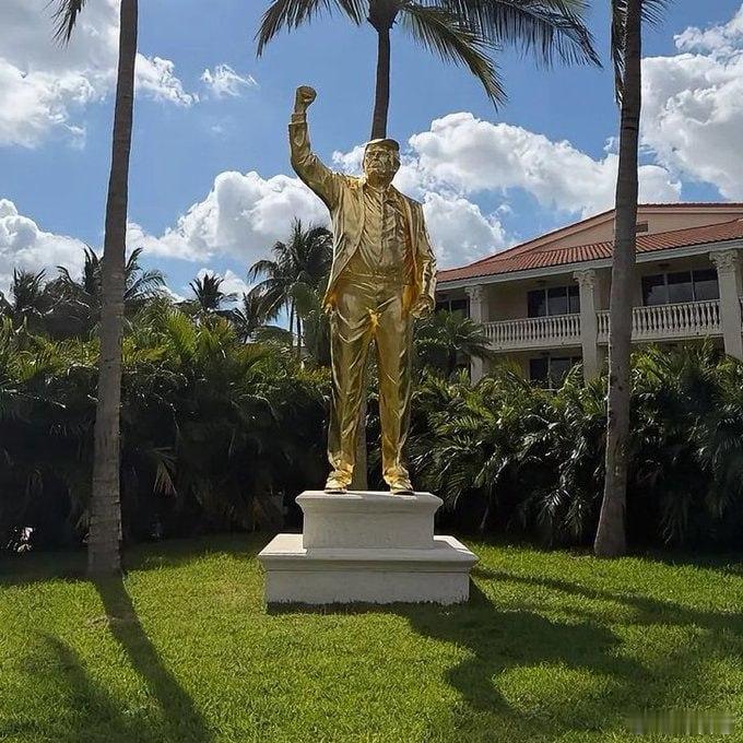 📌今天几条有趣的消息1️⃣唐纳德·特朗普陷入困境——据路透社报道，他的支持