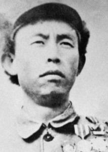 9个人，2具火箭筒，几颗反坦克手雷，半小时炸掉美军11辆坦克、1辆吉普车，全班零