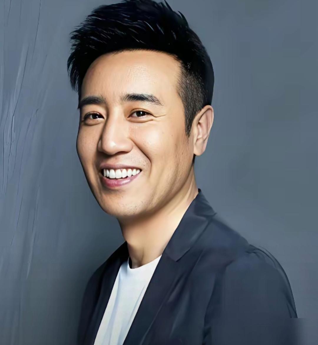 于和伟拍完95集《新三国》，片酬总计100万。同剧组的曹操陈建斌，一集5万。