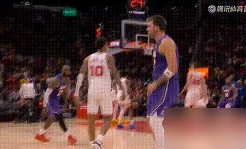 东契奇在湖人这赛季，真的杀疯了！场均32.9分霸榜联盟第一，进攻负载拉满，