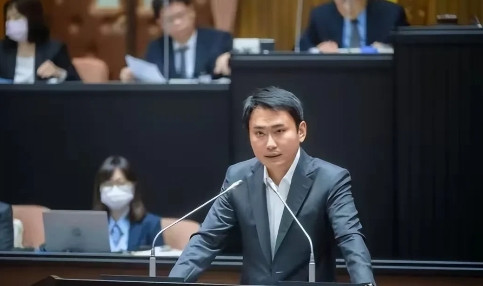 伊朗打以色列，台独分子突然大放厥词。自伊朗与以色列爆发冲突以来，西方各类武器系