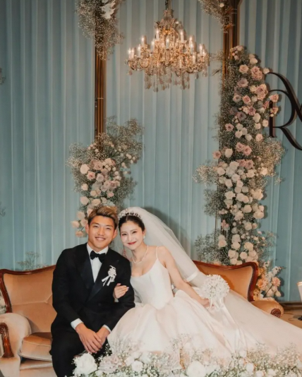 日本国脚堂安律大婚小栗旬、鱼叔纷纷现身祝贺！