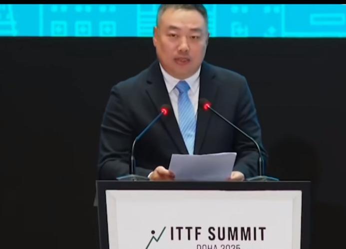 世乒赛混双连续三届夺冠就可以获得复刻杯投票通过啦！5月27日，国际乒联在大会