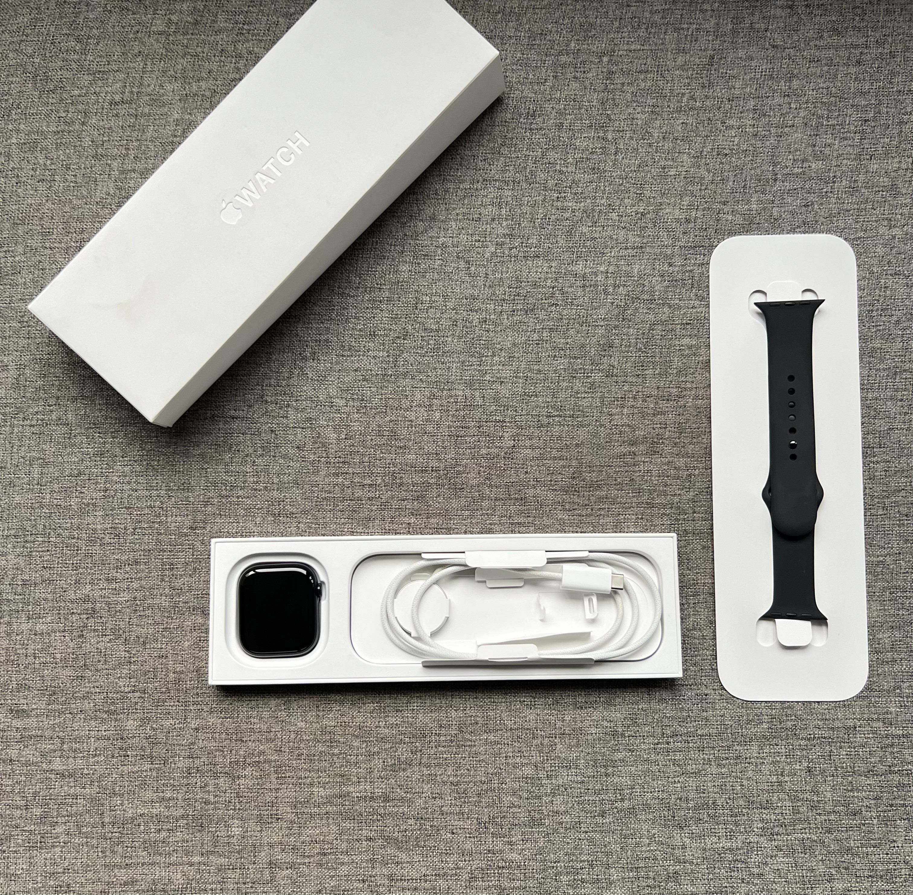 AppleWatchS10GPS46mm铝金属午夜色+S/M表带，整体