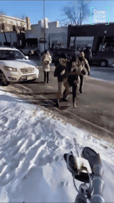 和牢A同名：美国ICE又打死37岁白人男子，名字就叫Alex！1月24日，美国明