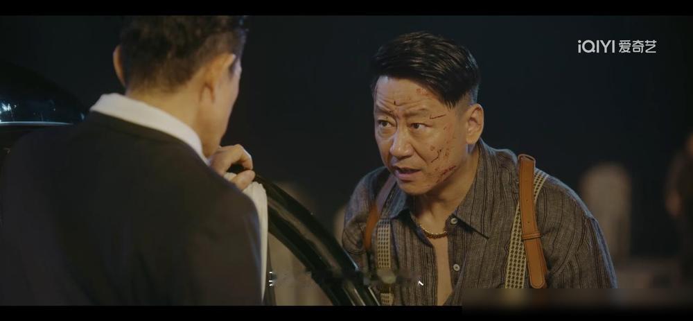 《风与潮》同样都是为洋人做事，把洛柏和黄公杰放一起比一比，差距就出来了。其实