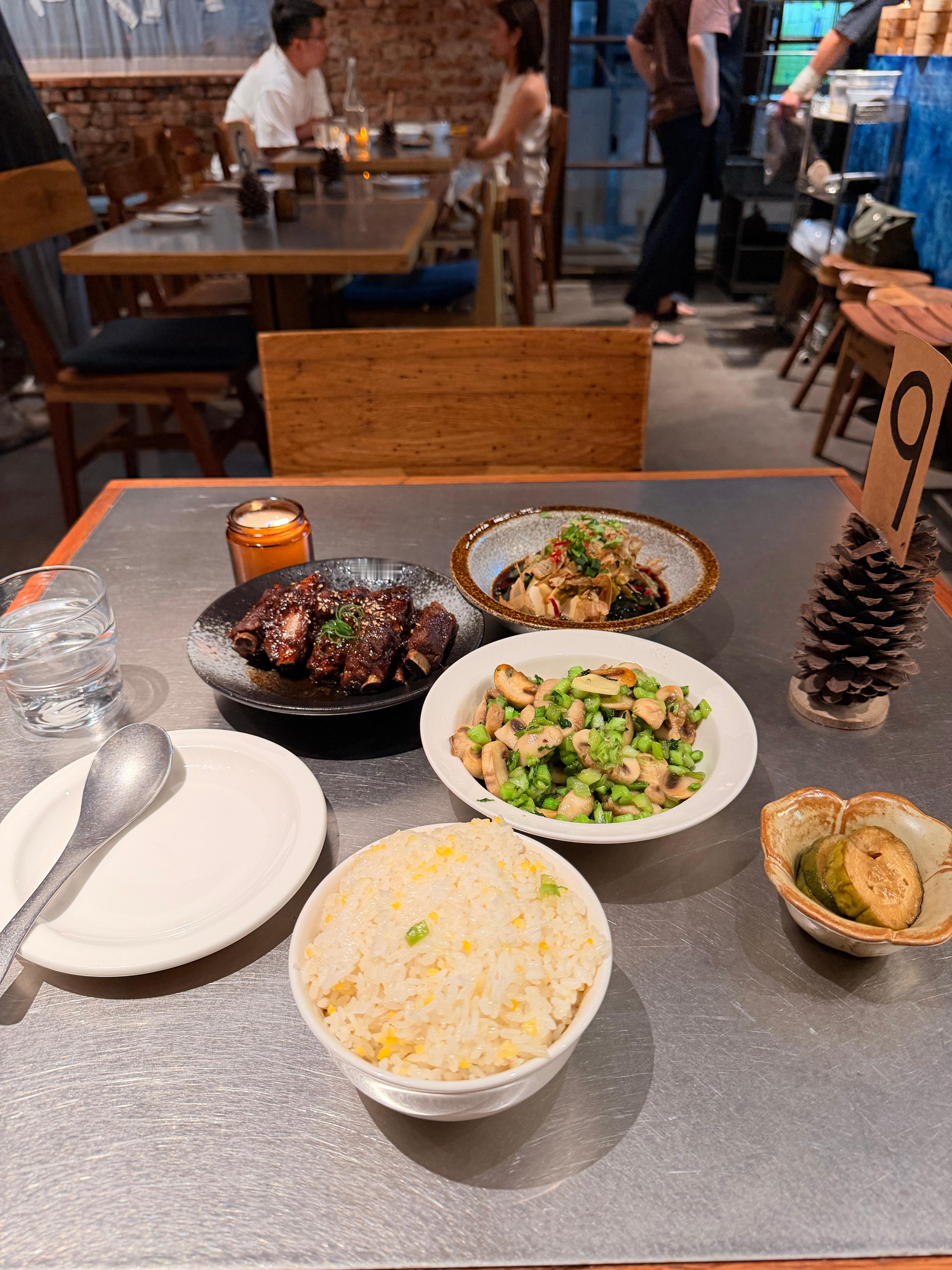 完全是家里菜的味道！​​​