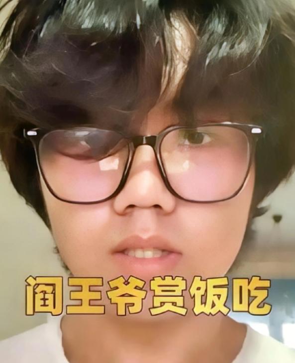 “这个男生火了！”河南，男生魏斌杰高考考了444分，大家都以为他考的这么少