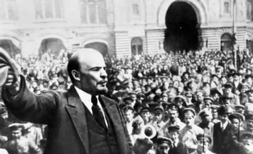 其实，王朝的周期规律不仅适用于封建王朝，现代国家同样如此。苏联存在了69年，和元