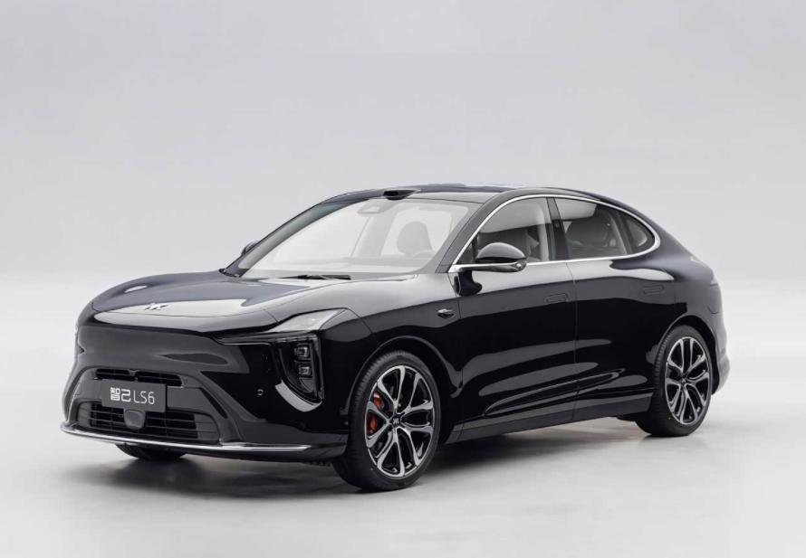 【连续三月破万辆！智己汽车11月销量超1.3万辆】日前，智己汽车官宣：11月销量