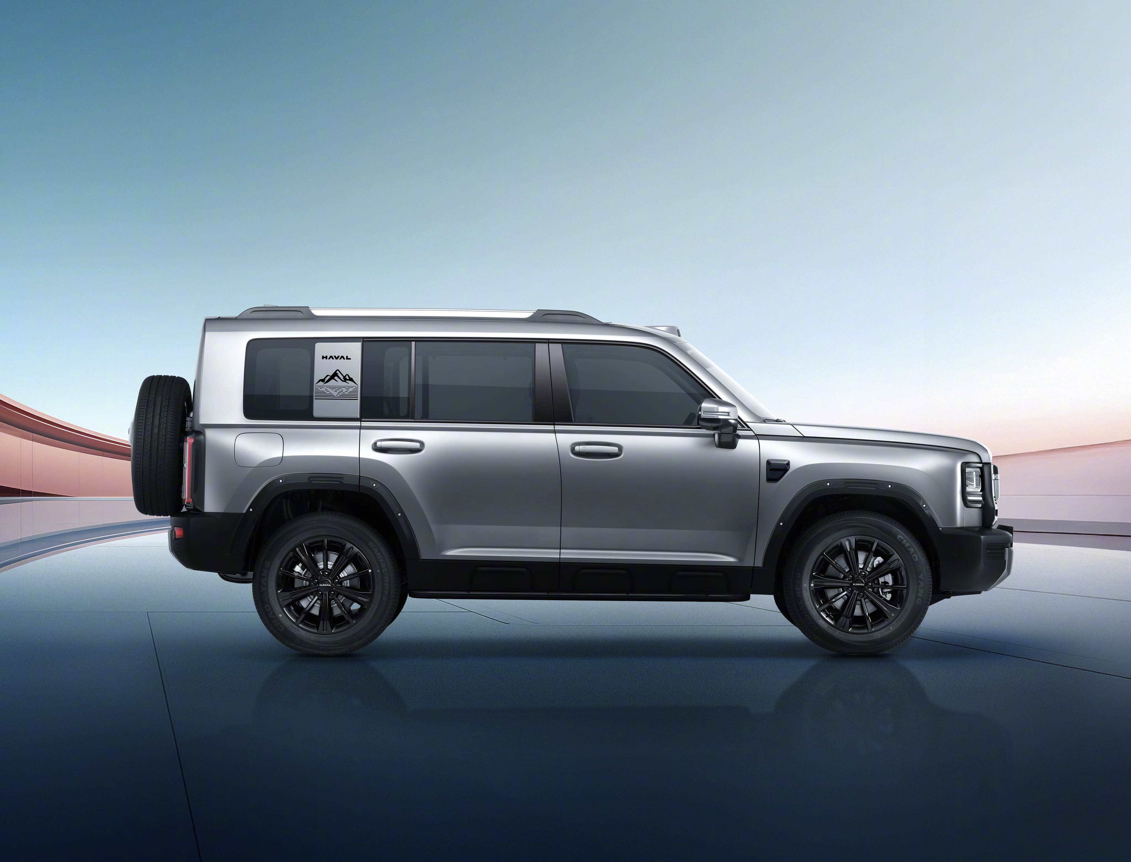 哈弗猛龙PLUS官图。车身尺寸加大，4912mm车长+2850mm轴距，有5/7