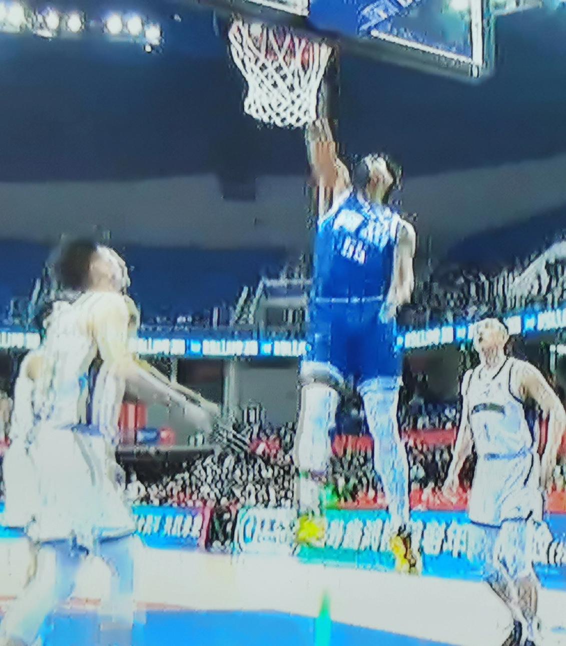 新闻媒体和球迷代表投票选出CBA第37轮最佳比赛，辽宁队和青岛队双加时大战不出意