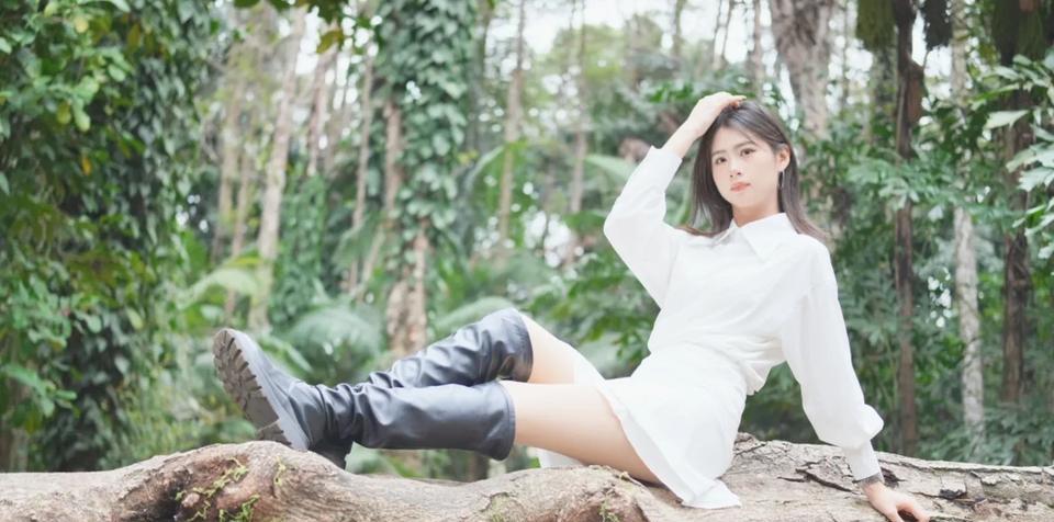 夏日日系美女，来练习打卡a6700+唯卓仕351.7拍摄#数码趣多多辣评#