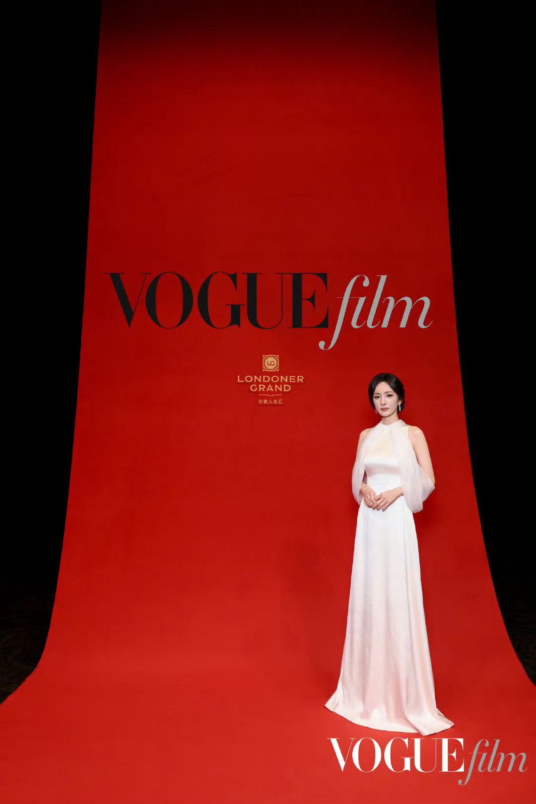 VOGUEfilm观影之夜明星红毯造型官方出图：​​​