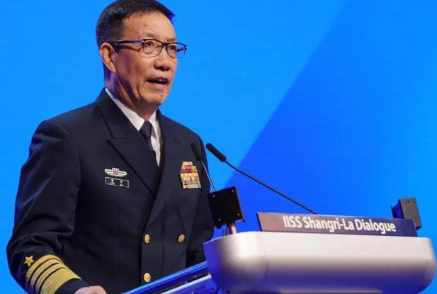 台湾省退役将领栗正杰在政论节目上提了一件让很多人警觉的事：他援引了日本媒体的判断