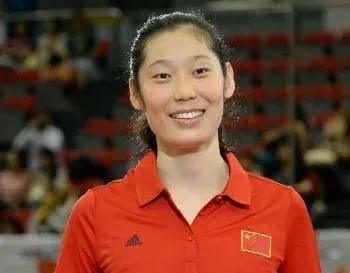 中国女排即将出征世界女排联赛，朱婷落选，李盈莹和龚翔宇领衔！新的奥运周期肯定要