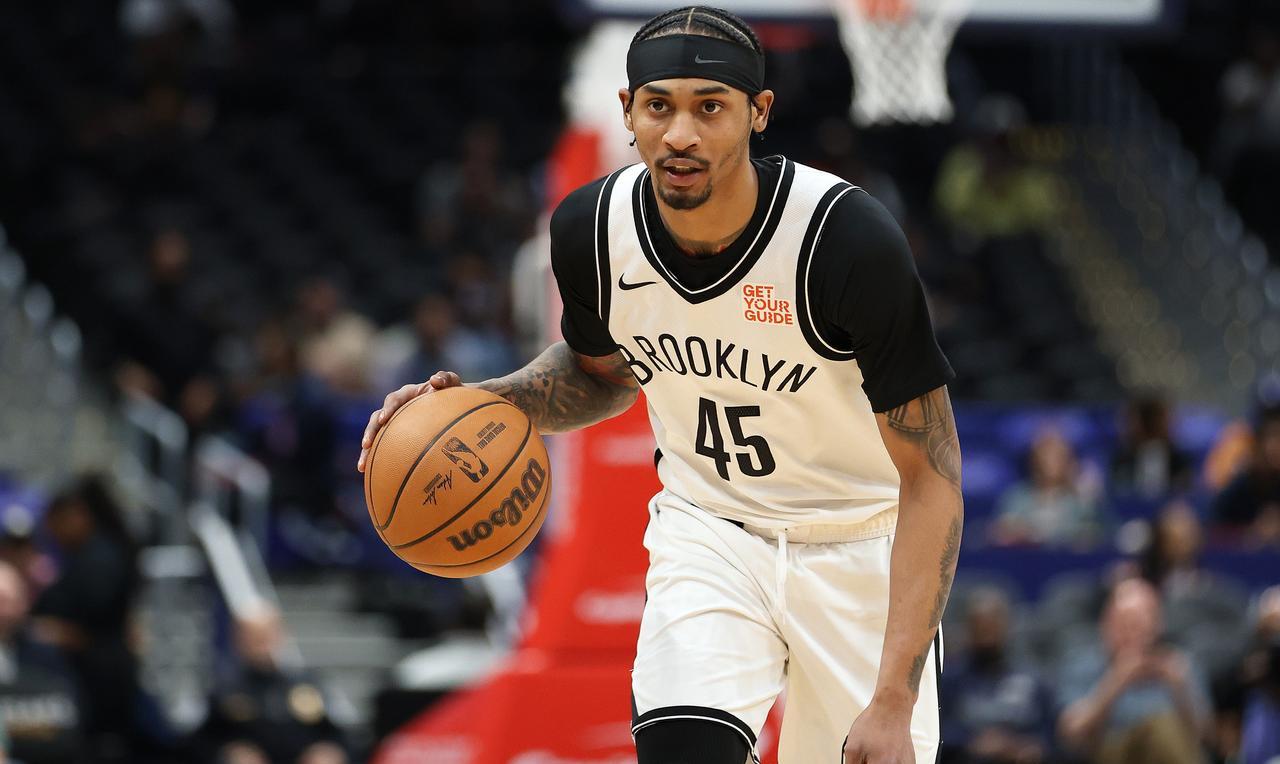 篮网这是疯了吗？场均10.6分的球员都被裁掉了！据NBA记者报道，篮网已经裁掉