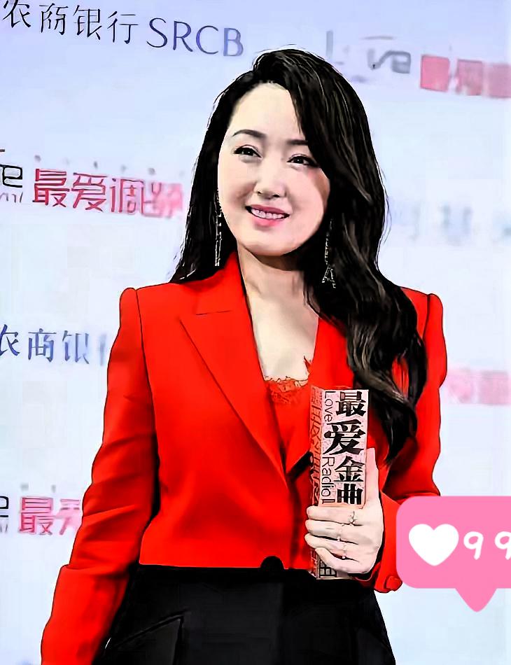 天啊，杨钰莹​​你藏的真是太深了！​查了才知道​​54岁的杨钰莹不仅仅是位