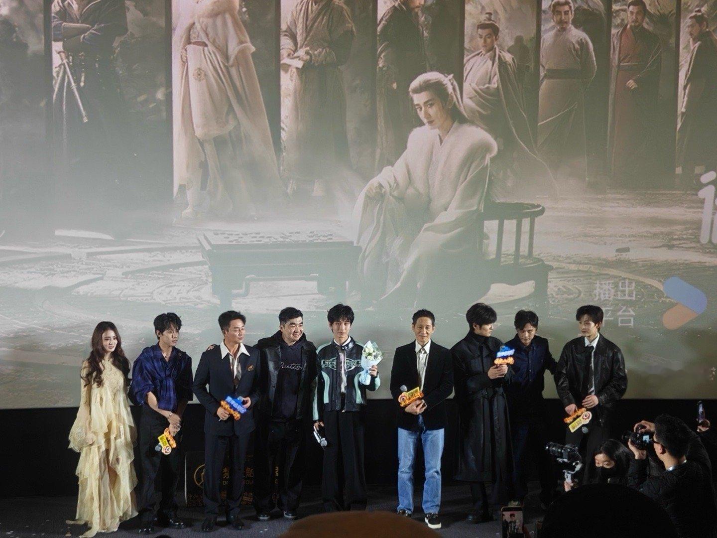 成毅成毅谢淮安仇人朋友五五开谢淮安：在爱与恨的边缘反复横跳，还能保持完美平衡