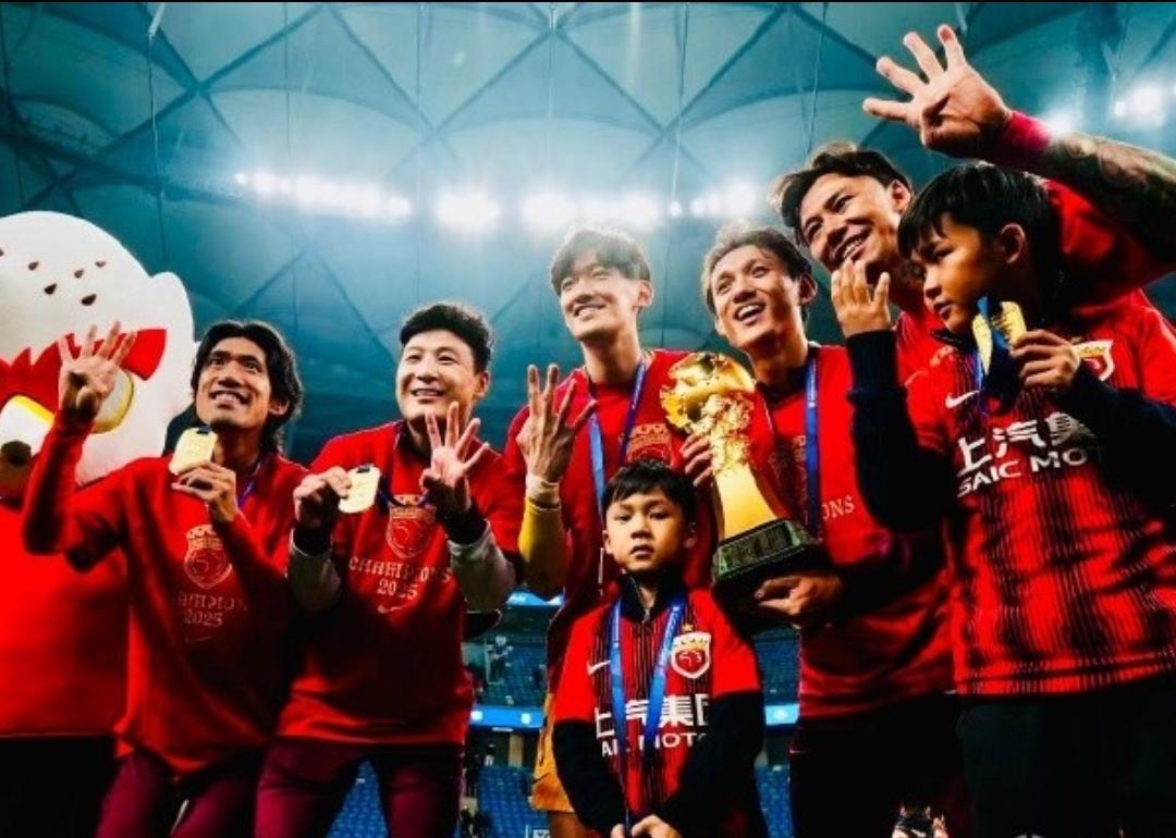 上海海港中超4冠功臣退役！职业生涯一人一城一队，帮助球队获得四座中超冠军、一座