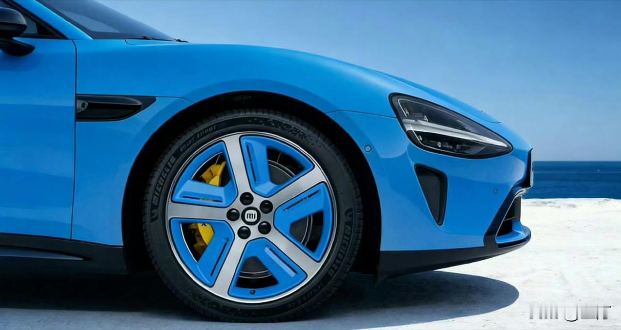 雷军发了新的小米SU7颜色和轮毂搭配！这次这个颜色就是他们当天晚上直播的时候