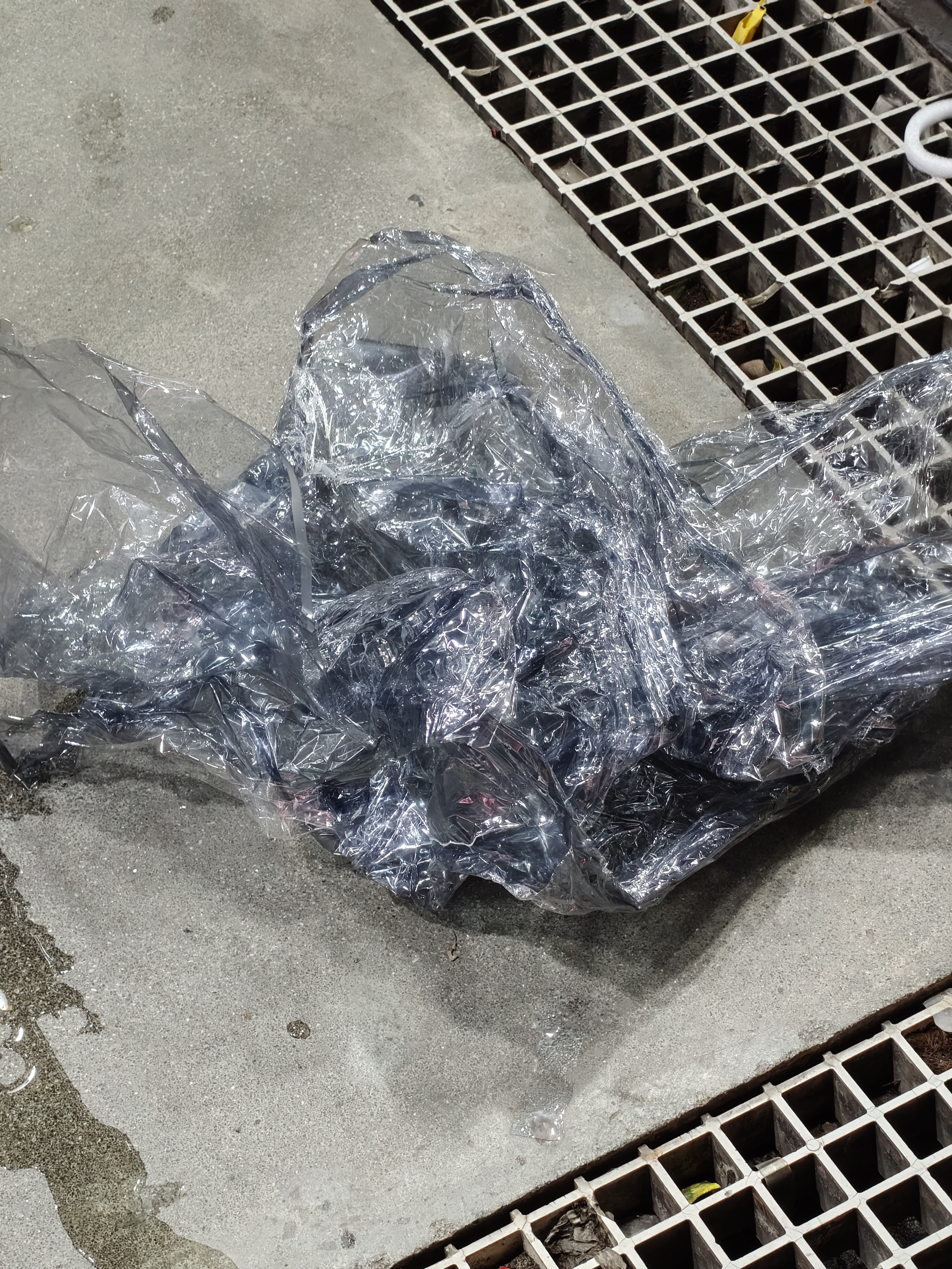 4S店那种「免费赠品」最好不要，经销体系的一些坑。