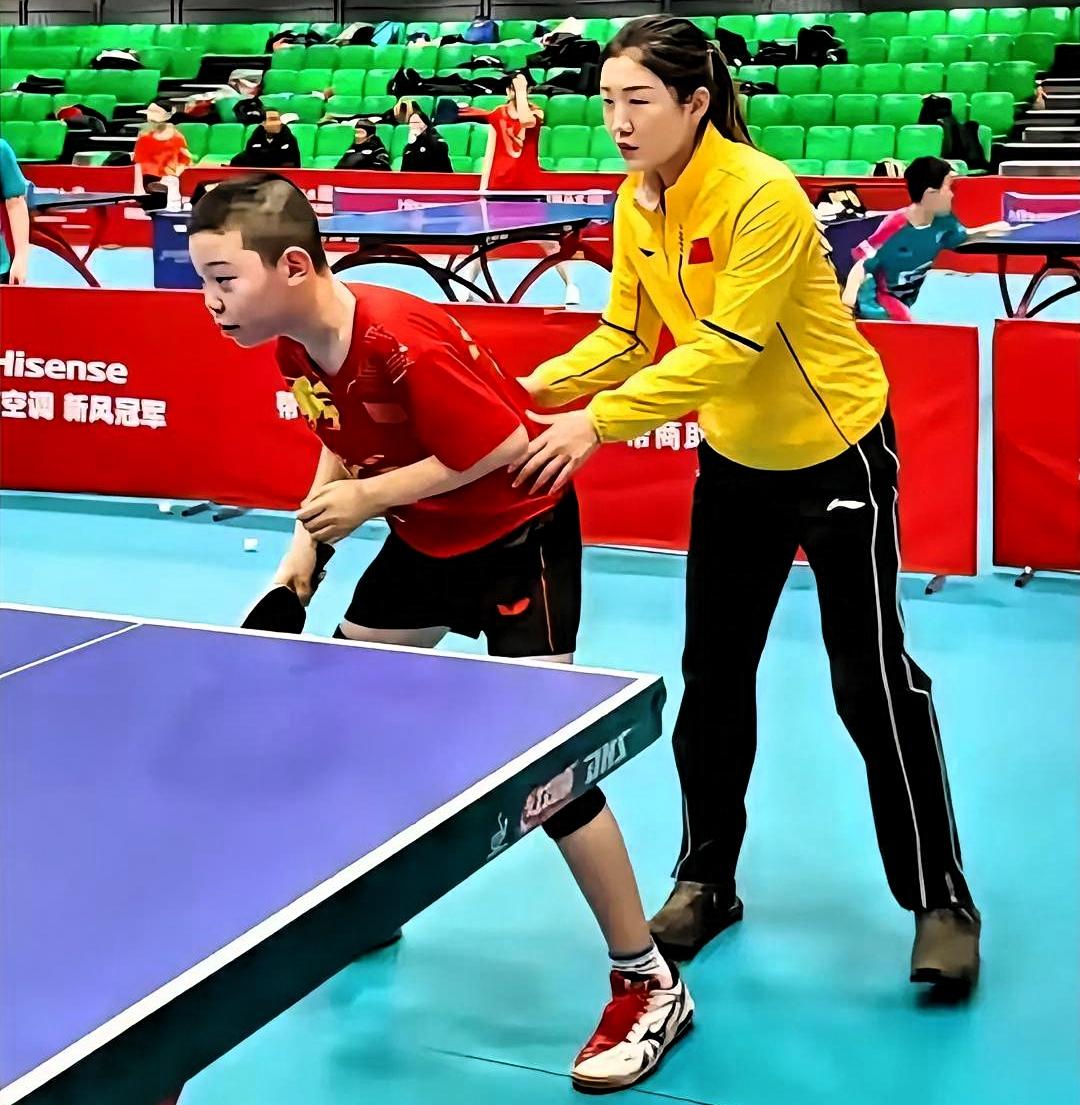 张继科的宁波乒乓球俱乐部12500元/月陈梦的宁波乒乓球俱乐部4000元/月