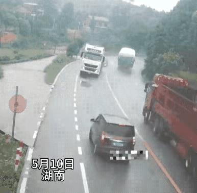 就怕这种天不怕地不怕的司机，肆无忌惮，横冲直撞。