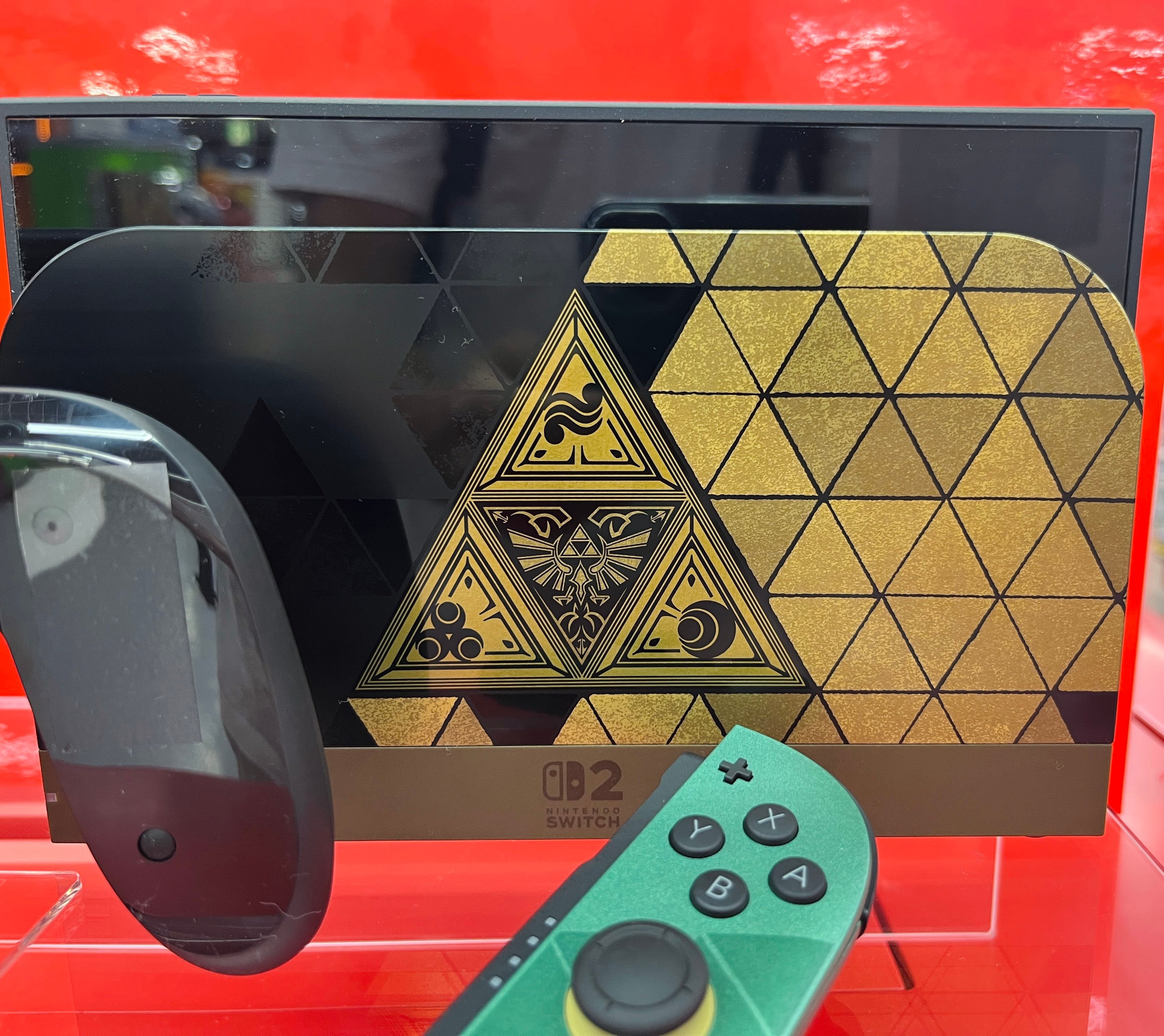 博主Genki发布了多张《塞尔达传说》40周年Switch2限定机的实拍，展示了