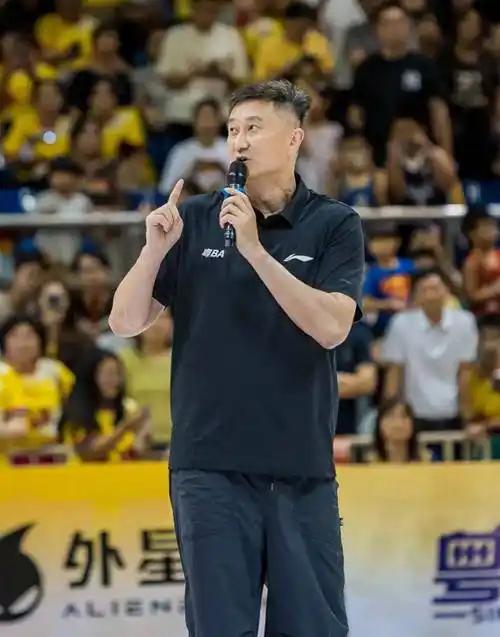 新官上任三把火，广东宏远新老板“小陈总”的第一把火，直接烧向了夏季联赛！直接拒战