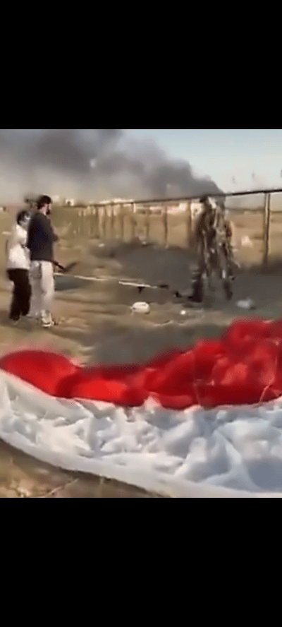 昨天一名弹射逃生的美国空军F-15E战斗机飞行员在落地之后被科威特老乡逮住，面对