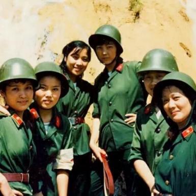 1986年，18岁的战士至死都没尝过爱情的滋味，牺牲前，奄一息地对护士说:“我