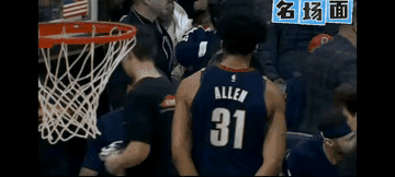 “背手不听指导，就看哈登眼神”阿伦复出，骑士杀伤力倍增；哈登也是甚为高兴，他俩