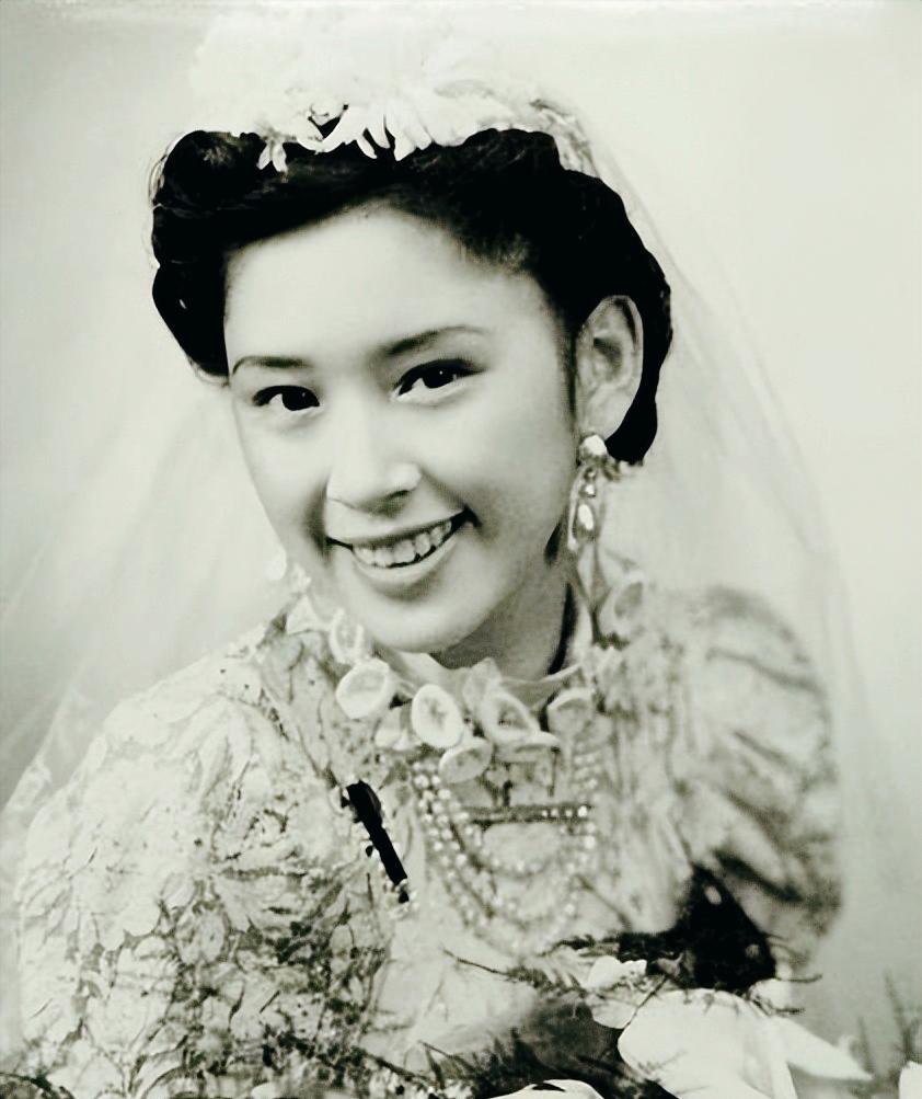 1966年，75岁的李宗仁迎娶26岁的胡友松，大婚当晚，当李宗仁满心欢喜地走进卧