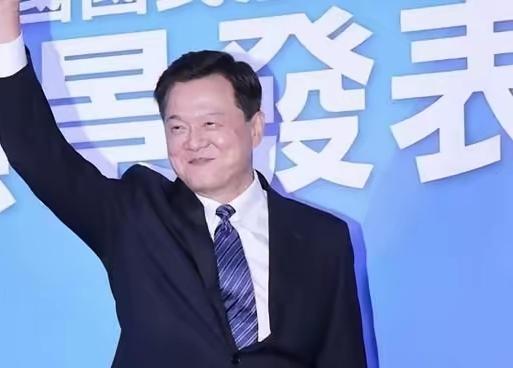 两岸网民都知道，在宝岛“统派”人物中，声浪最高，声誉最好，身价最高的人无非就是洪