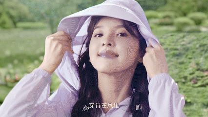 章若楠真维斯甜度超标被章若楠的短片狠狠治愈了！她总能用最真实的状态告诉你：风格