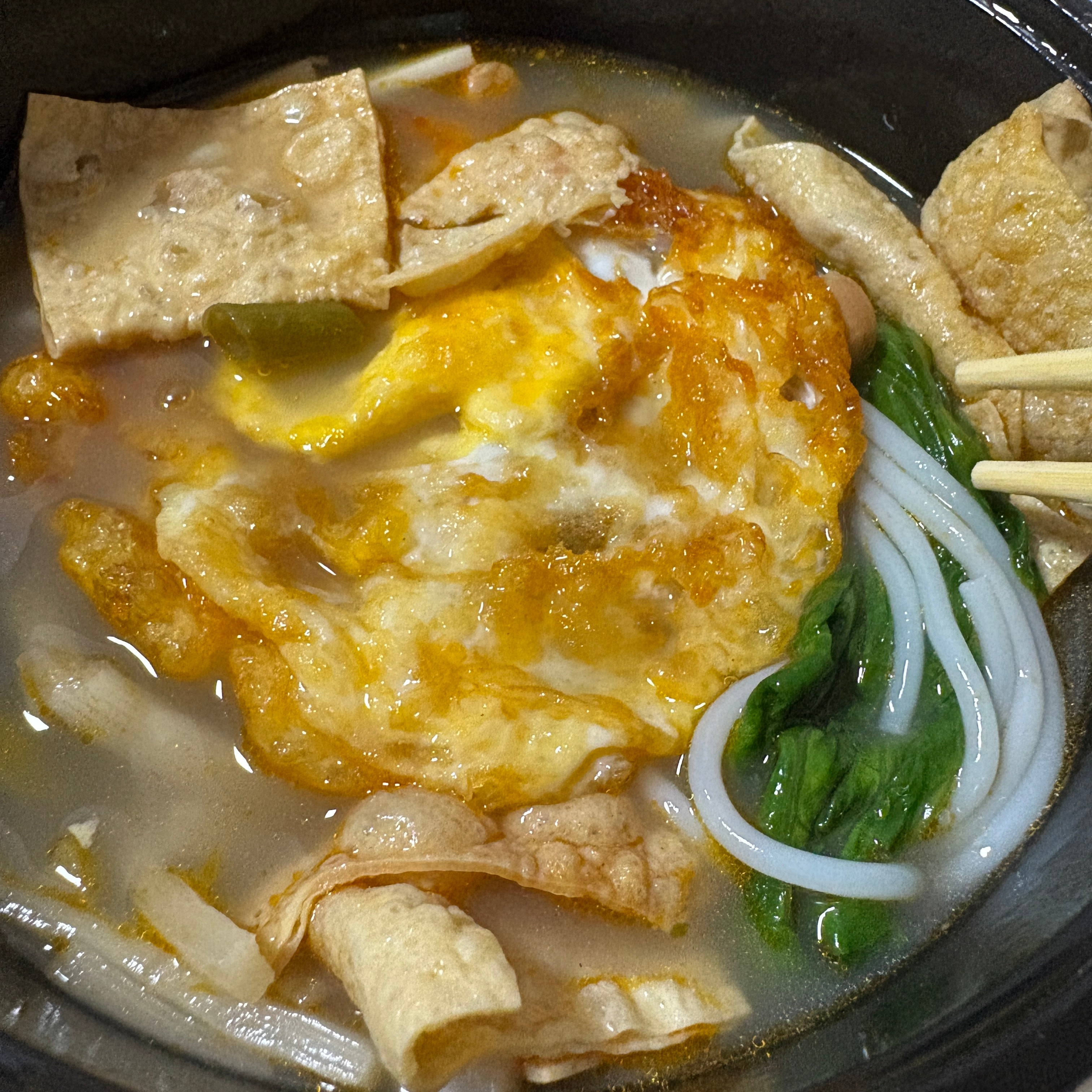 实在没忍住点了螺蛳粉夜宵实在是美味[大笑]​​​