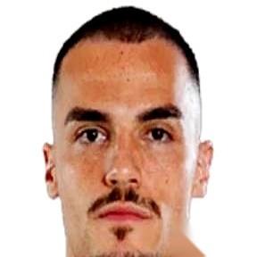 泰山队的新援，阿尔瓦罗，体检单签完字了。消息一出，更衣室里估计瞬间就安静了，所